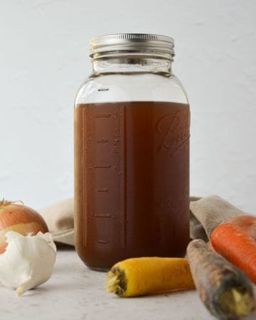 How to Make Vegetable Stock from Leftover Veggies