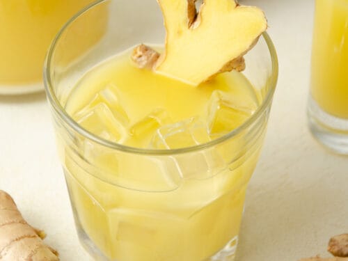 Fresh Pineapple Ginger Juice (Juicer or Blender) - Cook At Home Mom