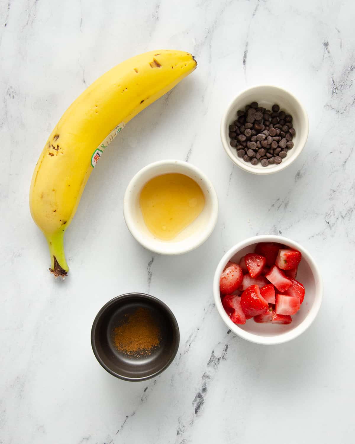 Add in options for overnight protein oats: banana, honey, cinnamon, strawberries, chocolate chips.