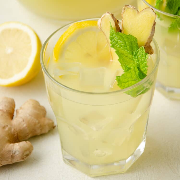 Simple Mint and Ginger Lemonade - Elise Tries To Cook