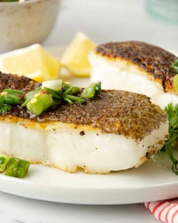 cropped-Chilean-Sea-Bass-Side-View-of-Cooked-Sea-Bass-scaled-1.jpg