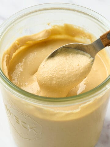 A featured image of a jar of cashew butter.