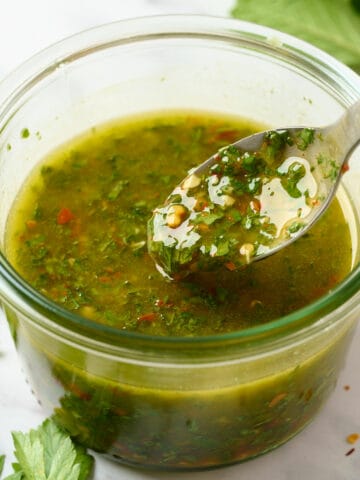 Spicy chimichurri featured image.